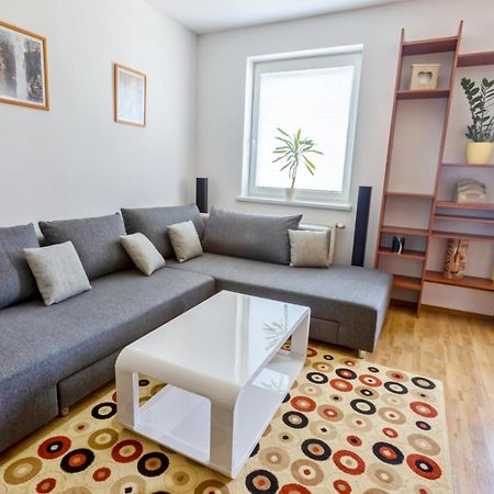 Apartman Hugo Veľky Slavkov Bagian luar foto