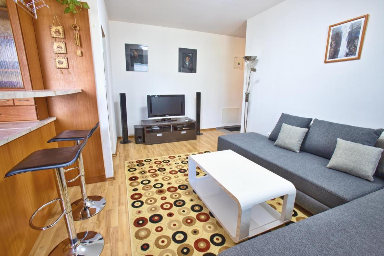 Apartman Hugo Veľky Slavkov Bagian luar foto