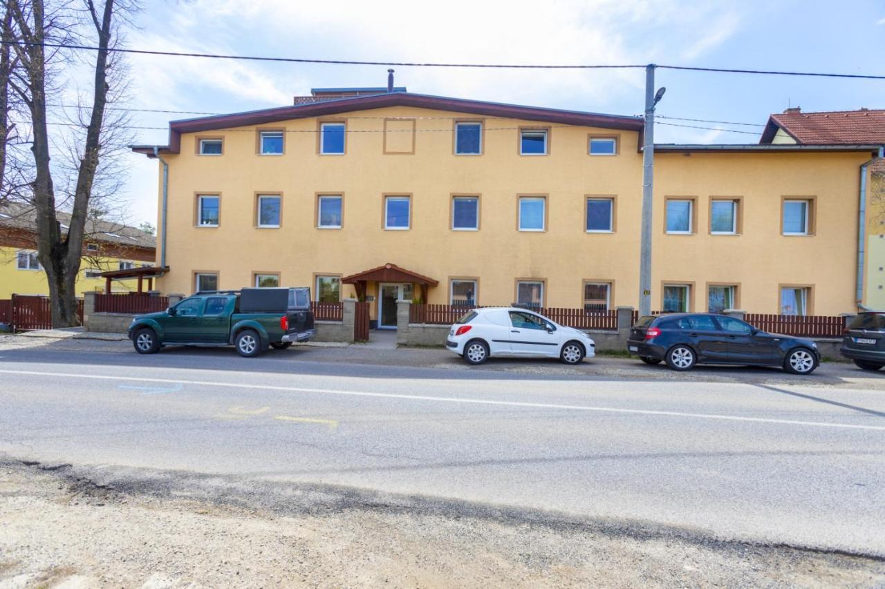 Apartman Hugo Veľky Slavkov Bagian luar foto