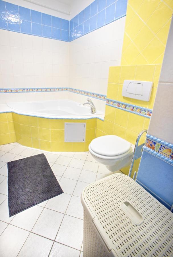 Apartman Hugo Veľky Slavkov Bagian luar foto