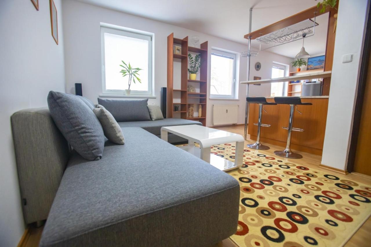 Apartman Hugo Veľky Slavkov Bagian luar foto